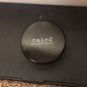 Naked Cosmetics Translucent HD Finishing Powder